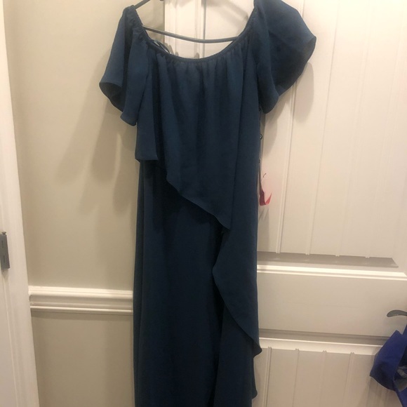 Vince Camuto Gorgeous Jumpsuit - Picture 1 of 3